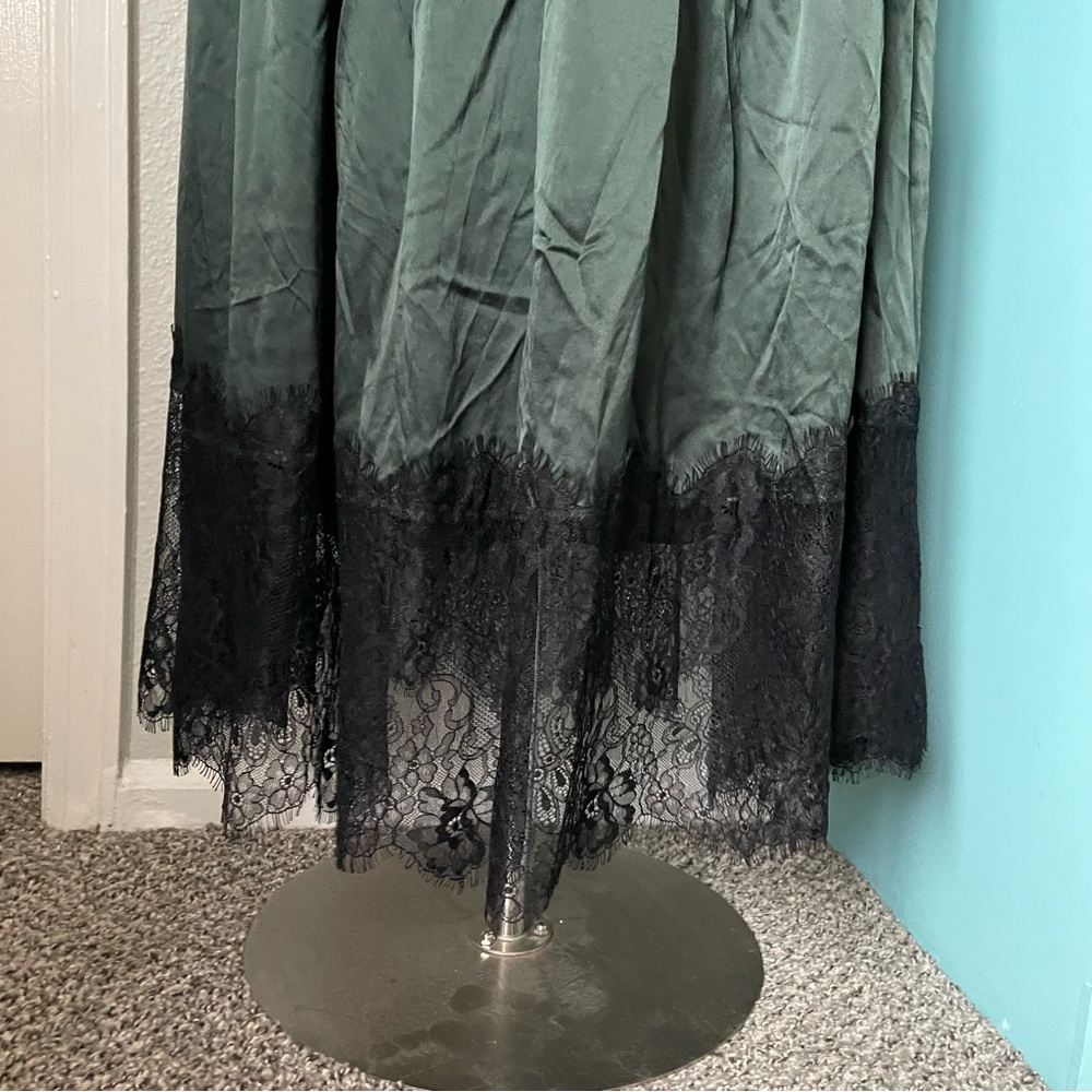 Johnny Was Emerald Green 100% Silk Maxi Dress Black Lace Accents Sz Large Belt - Picture 14 of 15